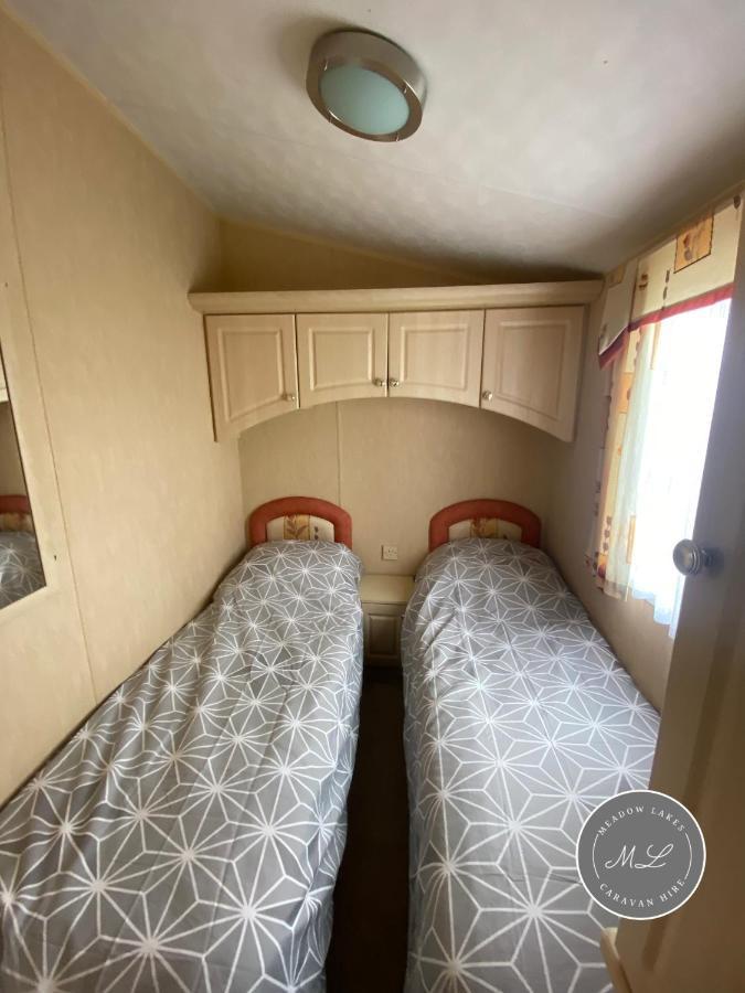 Coral Beach - Row 73 Van 2, Central Heating, Wifi, Bed Linen - Meadow Lakes Caravan & Lodge Hire Ingoldmells Exterior foto